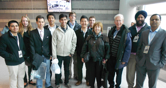 Smith Students Attend Berkshire Hathaway Annual Meeting