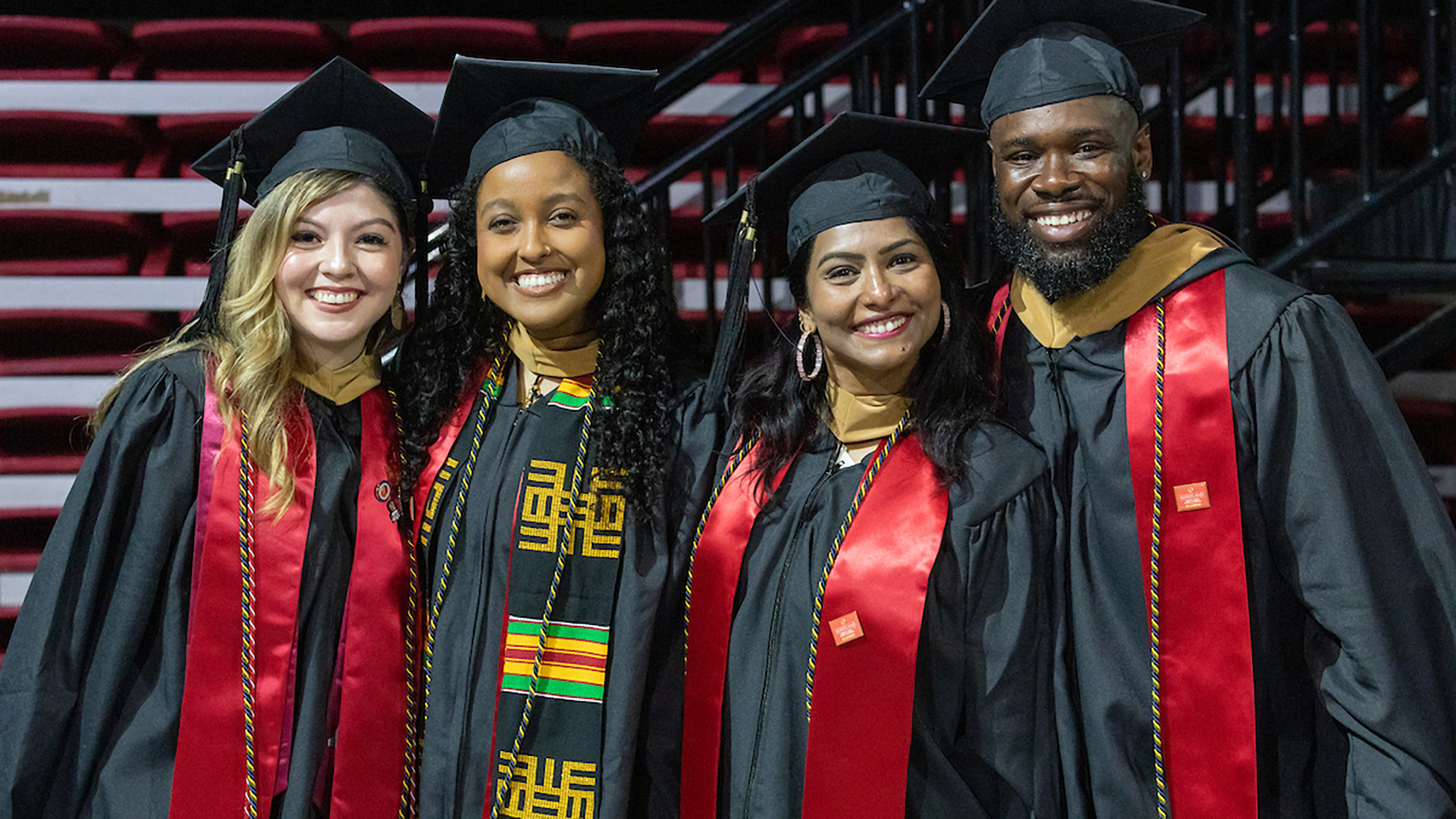 Smith Full-Time MBA Graduates Celebrate 100 Percent Job Placement Rate for Domestic Students