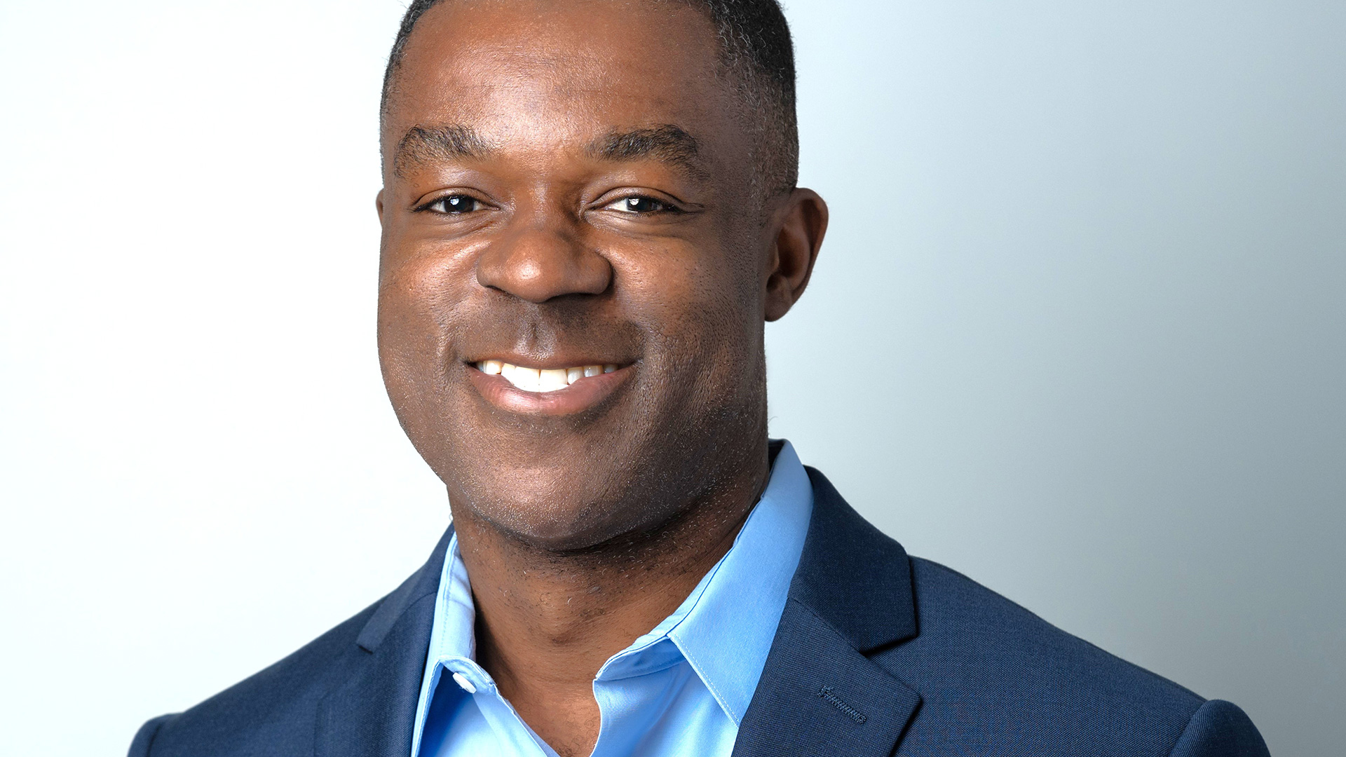 Debo Ayeni ’00, MBA ’07