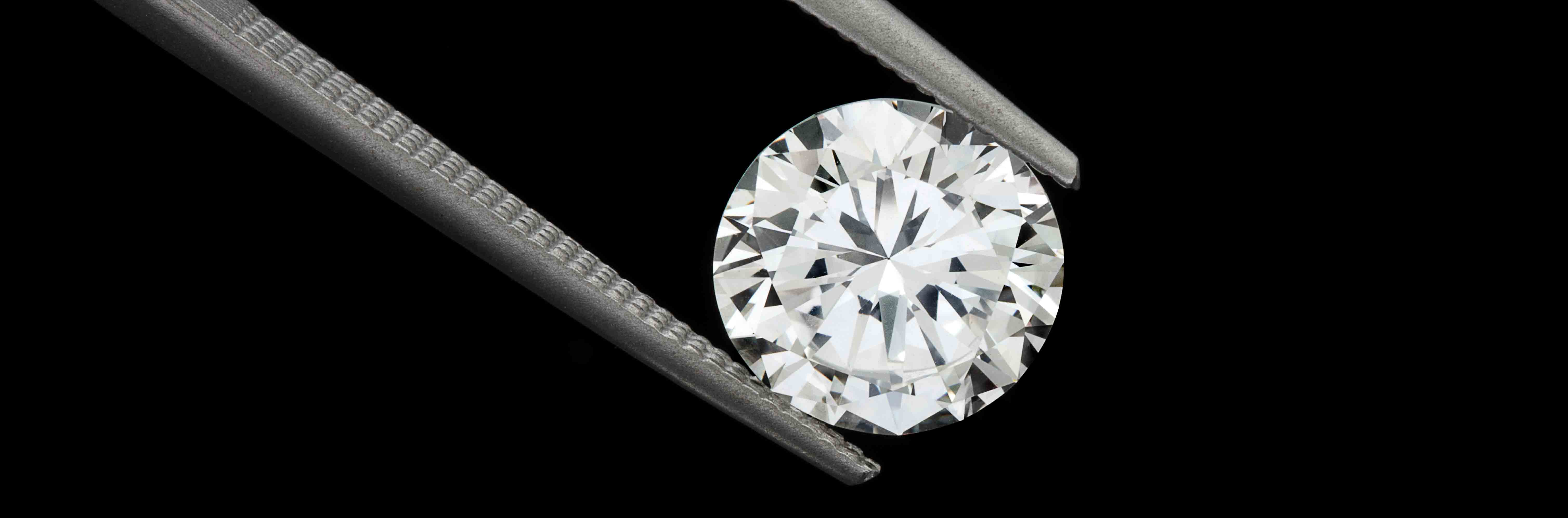 DeBeers  A Diamond is Forever - Say It Great - Medium